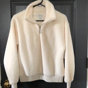 Nine West white faux fur quarter zip up pullover